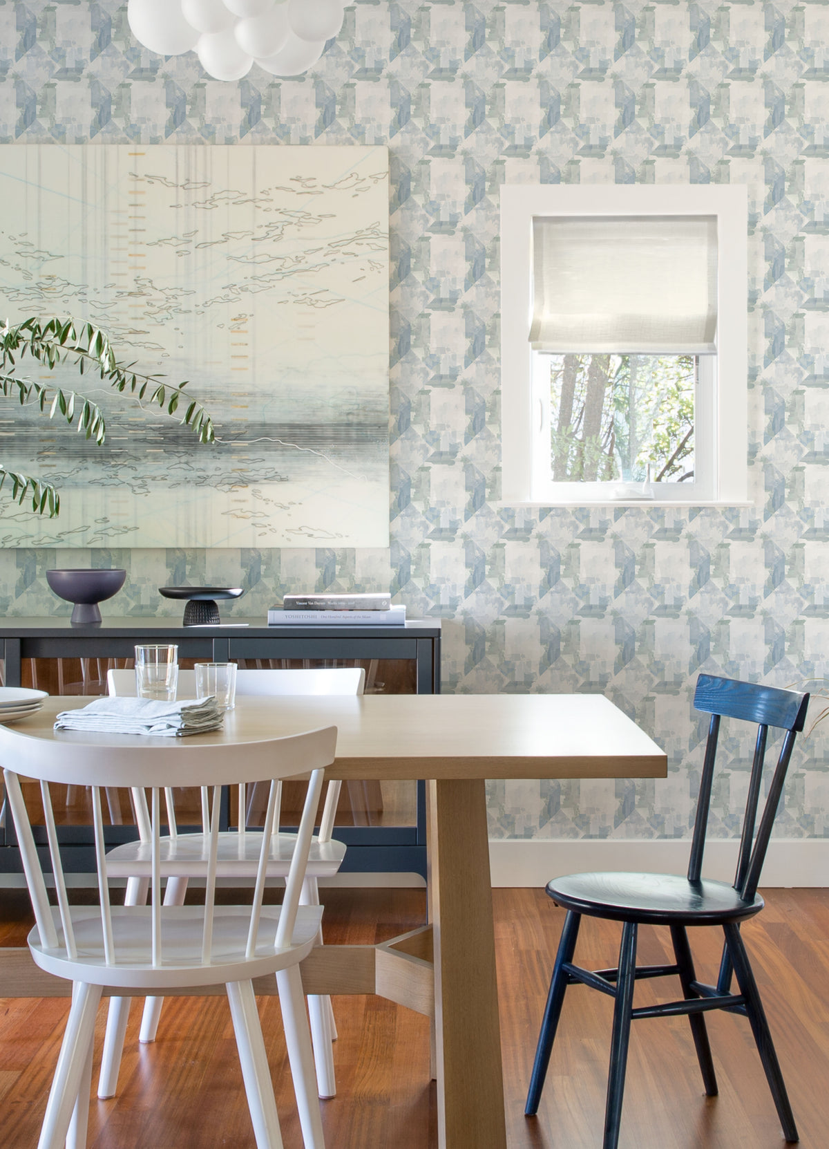 4121-26946-peel-and-stick-wallpaper-room-scene