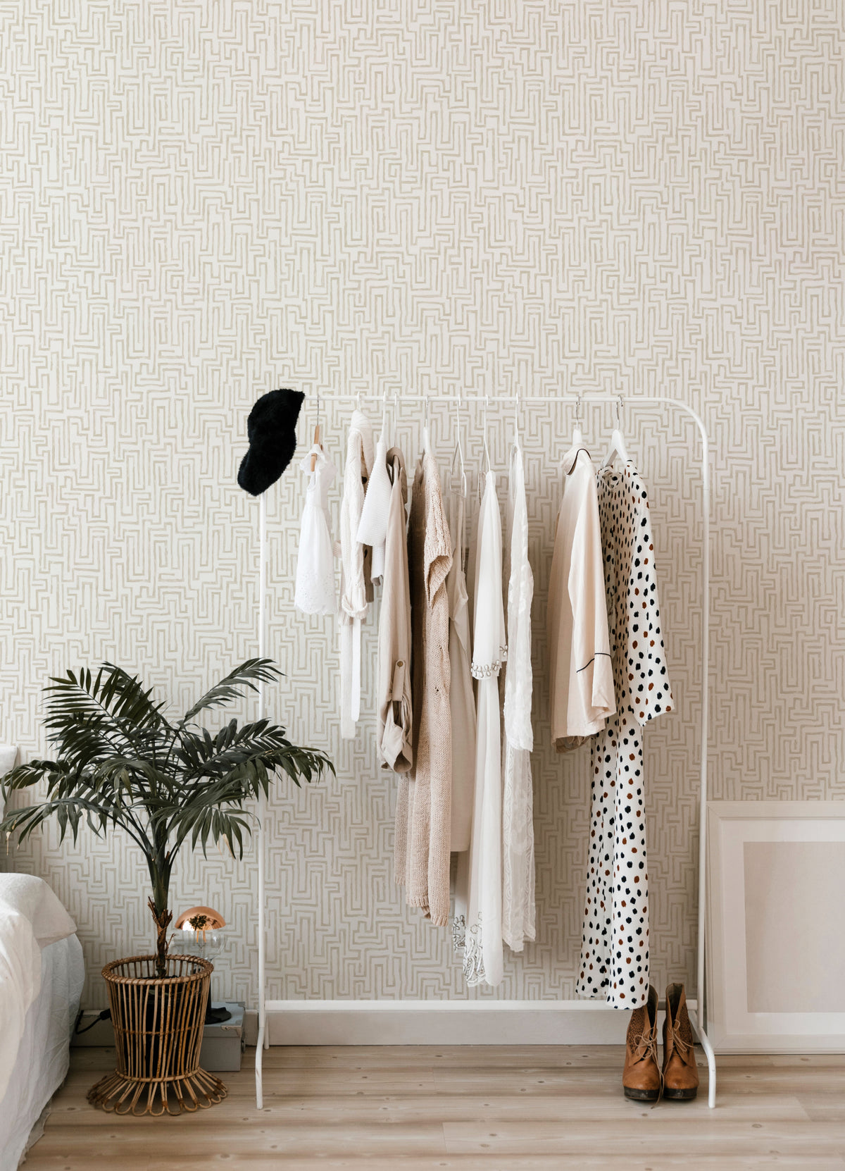 4121-26955-peel-and-stick-wallpaper-room-scene-detail-closeup