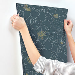 4122-27009-peel-and-stick-wallpaper-stick-application-step