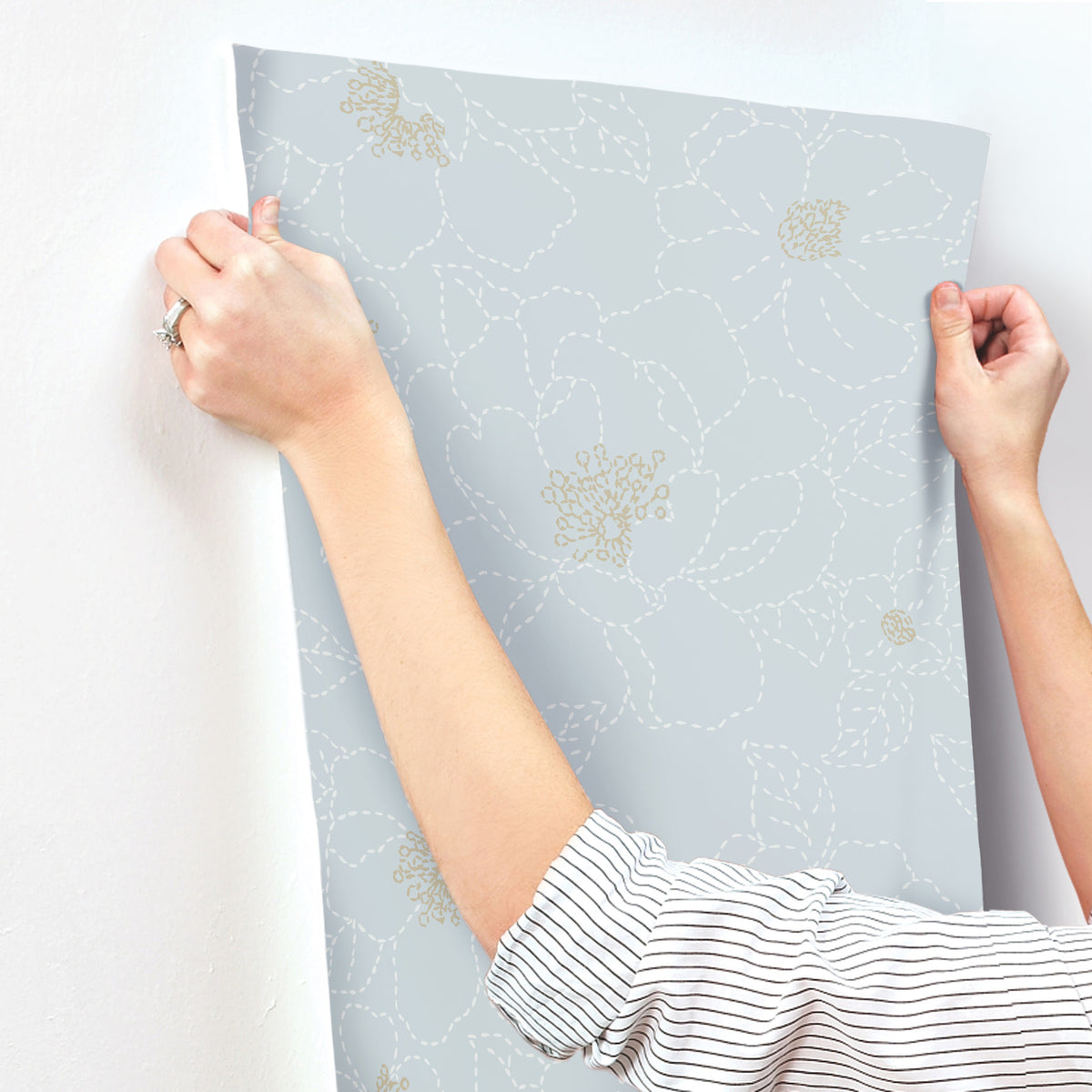 4122-27011-peel-and-stick-wallpaper-stick-application-step