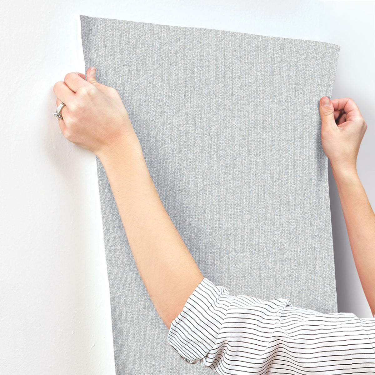 4122-27028-peel-and-stick-wallpaper-stick-application-step