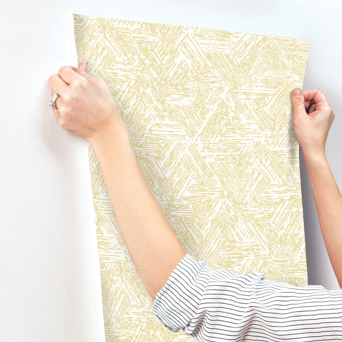 4122-27032-peel-and-stick-wallpaper-stick-application-step
