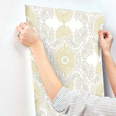 4122-72400-peel-and-stick-wallpaper-stick-application-step