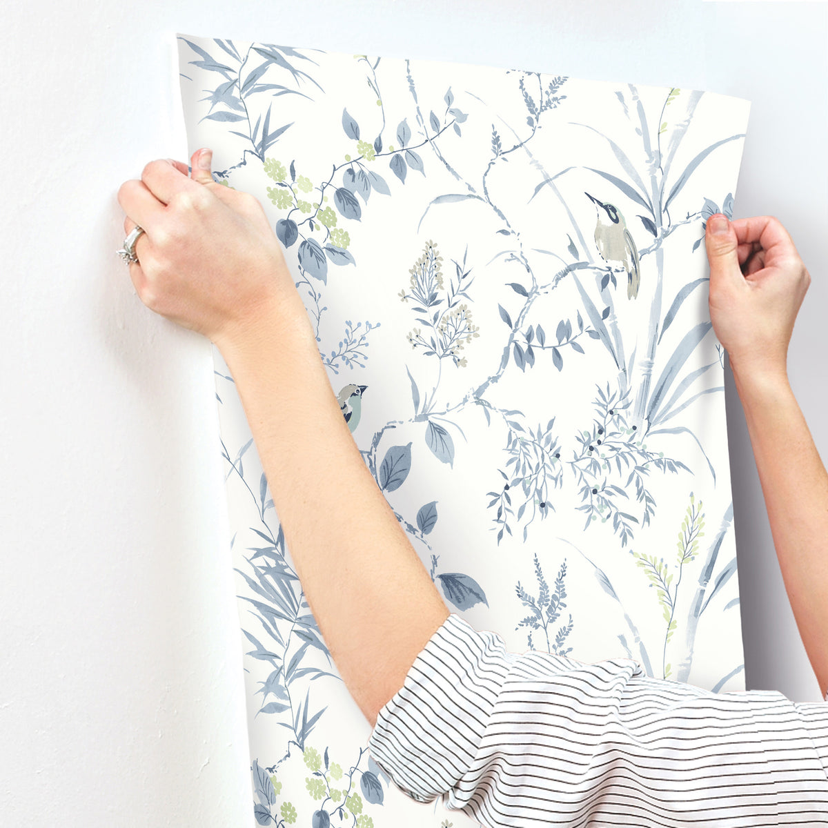 4134-26990-peel-and-stick-wallpaper-stick-application-step