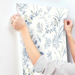 4134-26990-peel-and-stick-wallpaper-stick-application-step