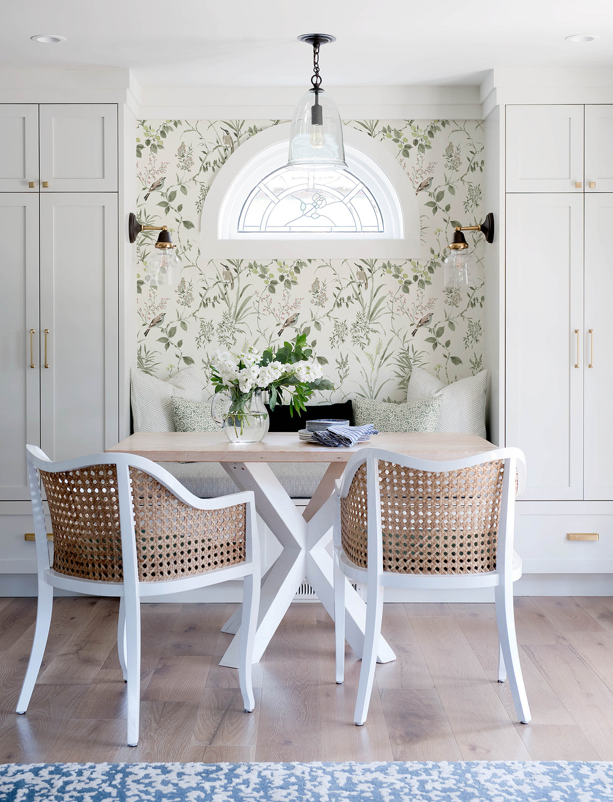 4134-26992-peel-and-stick-wallpaper-room-scene-detail-closeup