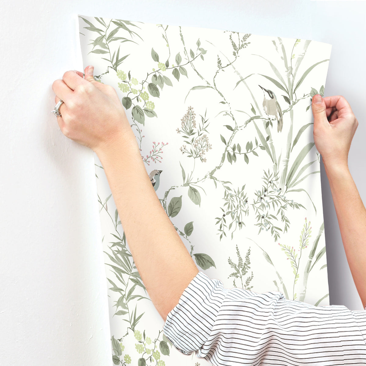 4134-26992-peel-and-stick-wallpaper-stick-application-step