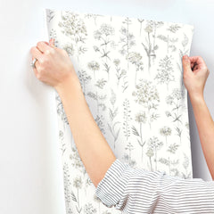 4134-72501-peel-and-stick-wallpaper-stick-application-step