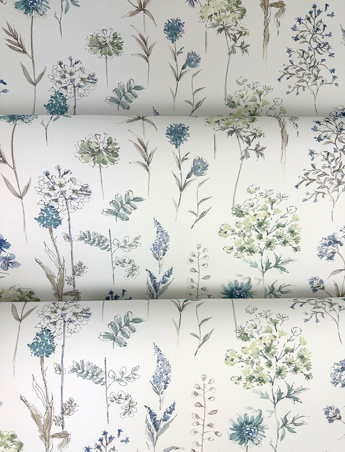 4134-72502-peel-and-stick-wallpaper-detail-closeup