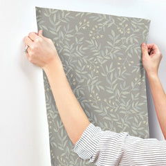 4134-72522-peel-and-stick-wallpaper-stick-application-step