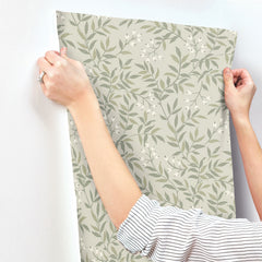 4134-72523-peel-and-stick-wallpaper-stick-application-step