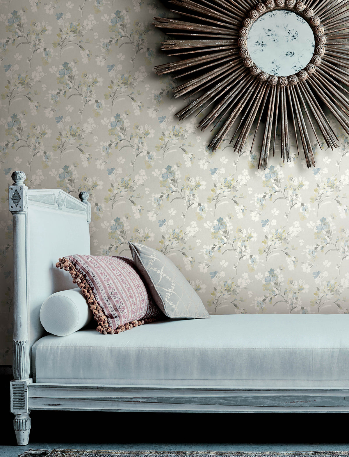 4134-72528-peel-and-stick-wallpaper-room-scene