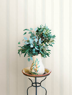 4134-72548-peel-and-stick-wallpaper-room-scene-detail-closeup