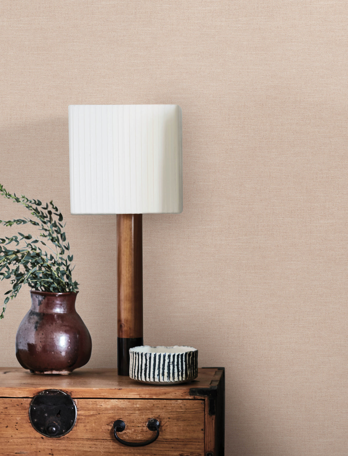 4134-72555-peel-and-stick-wallpaper-room-scene-detail-closeup