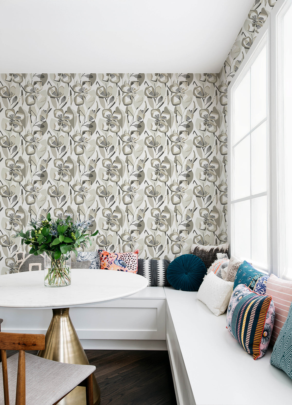 4135-27280-peel-and-stick-wallpaper-room-scene