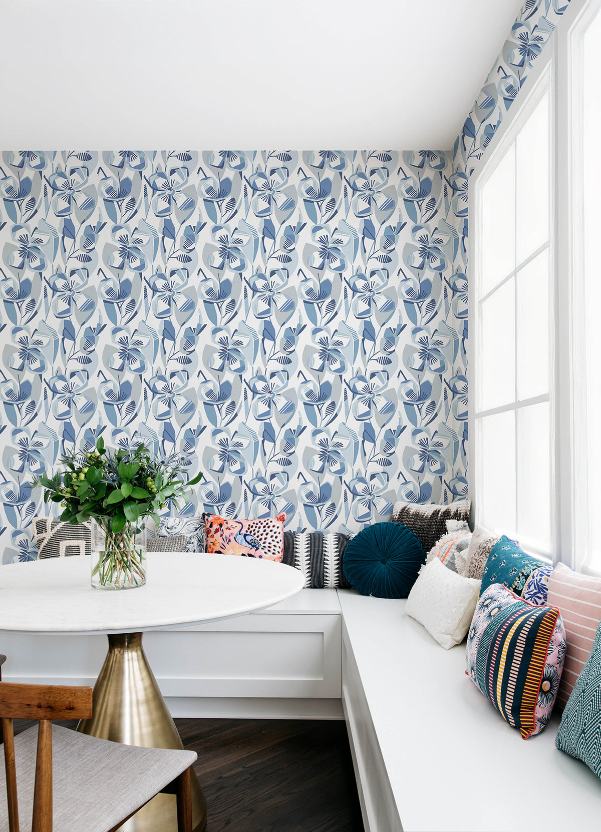 4135-27281-peel-and-stick-wallpaper-room-scene