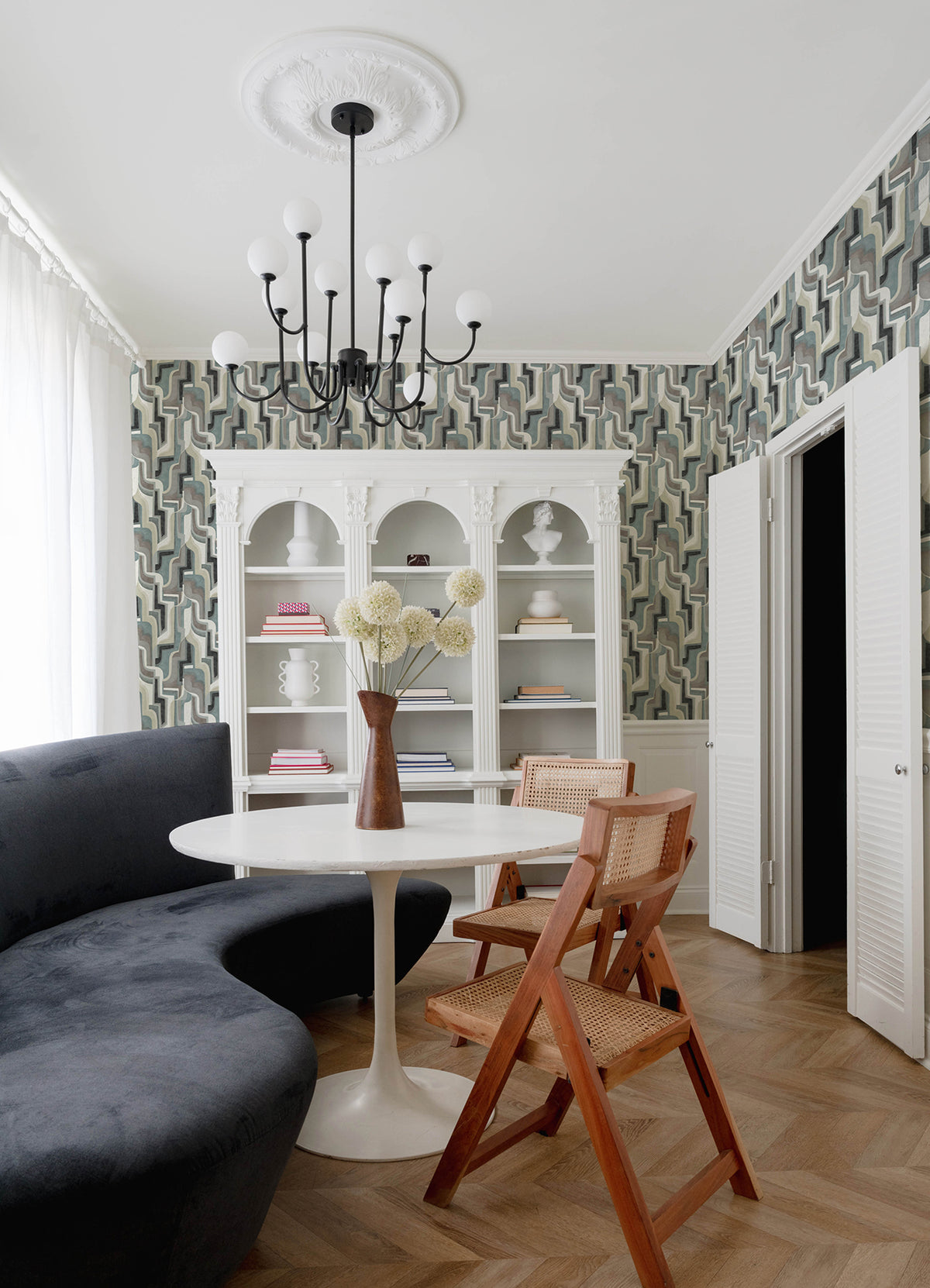 4135-72702-peel-and-stick-wallpaper-room-scene