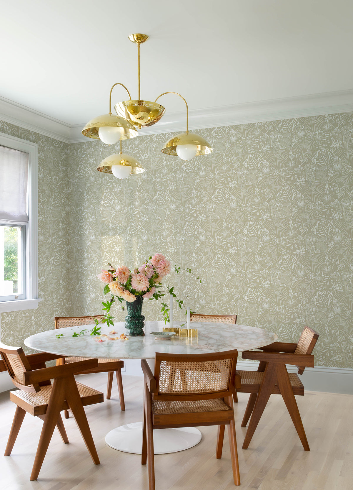 4135-72713-peel-and-stick-wallpaper-room-scene