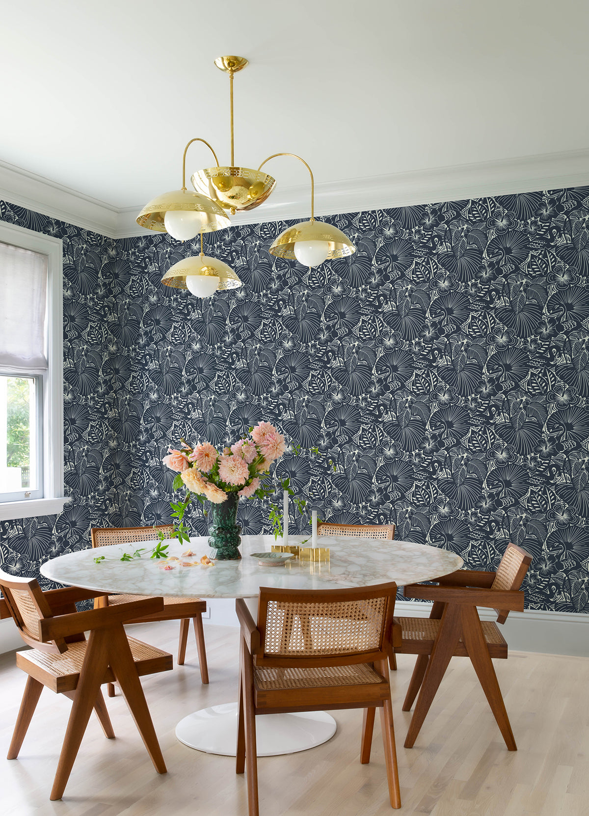 4135-72716-peel-and-stick-wallpaper-room-scene