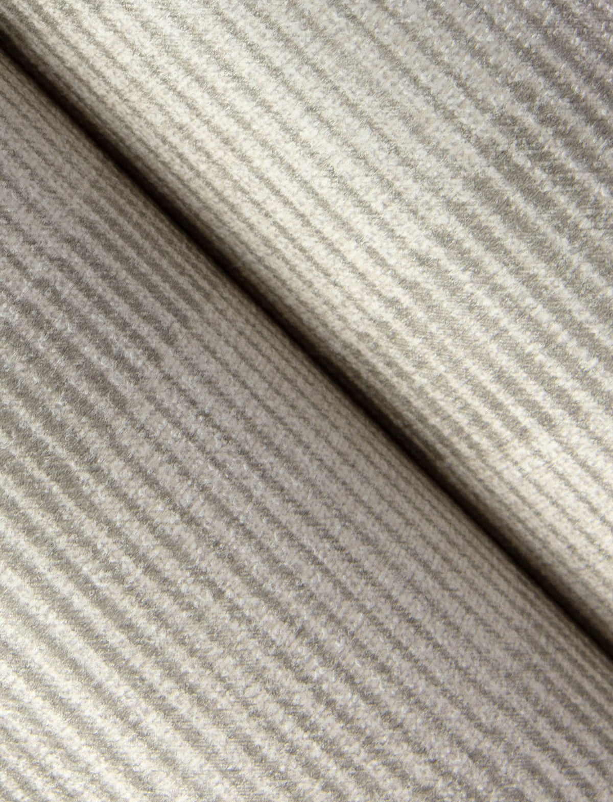 4141-27145-peel-and-stick-wallpaper-detail-closeup