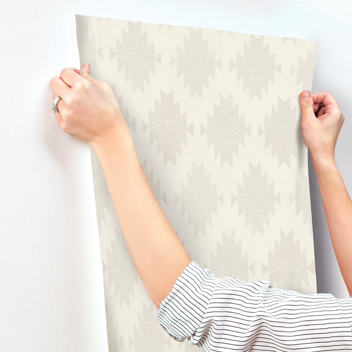 4142-72664-peel-and-stick-wallpaper-stick-application-step