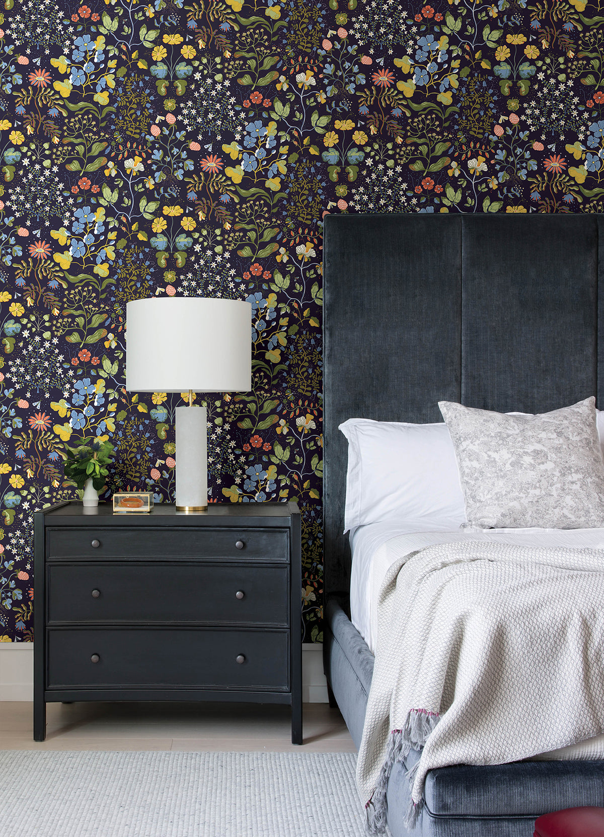 4143-22002-peel-and-stick-wallpaper-room-scene