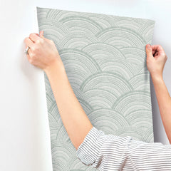 4146-27202-peel-and-stick-wallpaper-stick-application-step