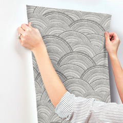 4146-27203-peel-and-stick-wallpaper-stick-application-step