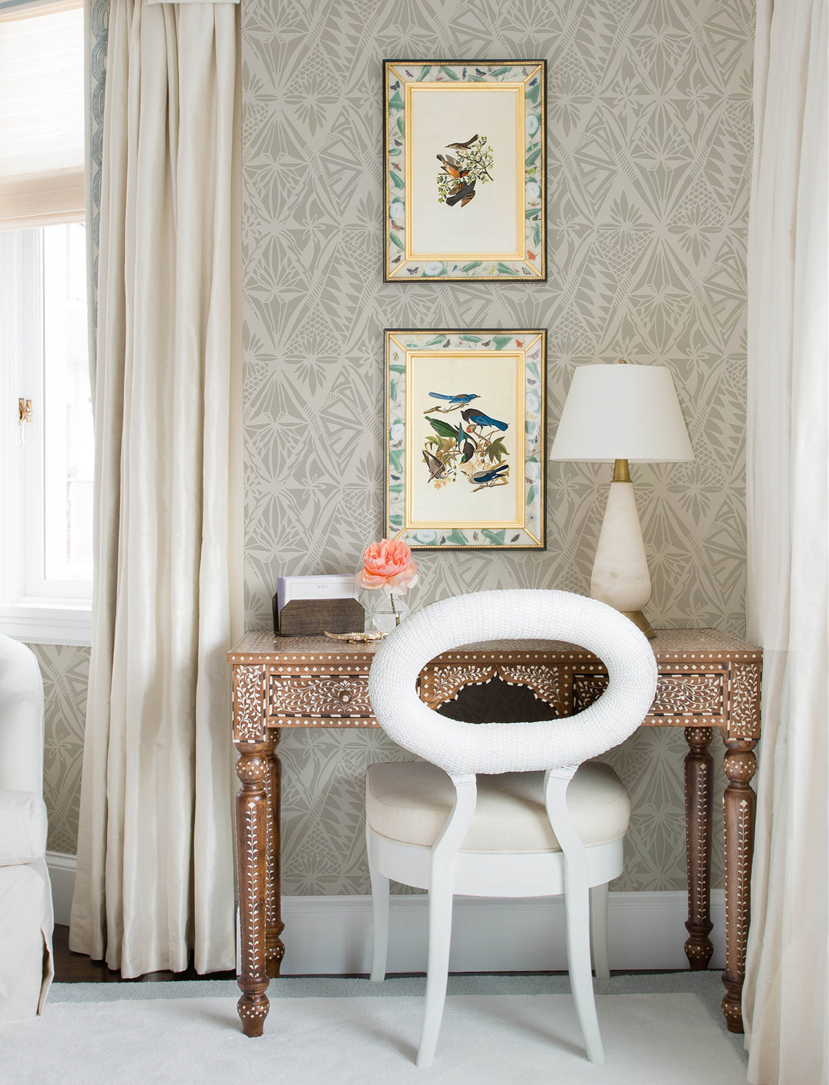 4146-27212-peel-and-stick-wallpaper-room-scene-detail-closeup