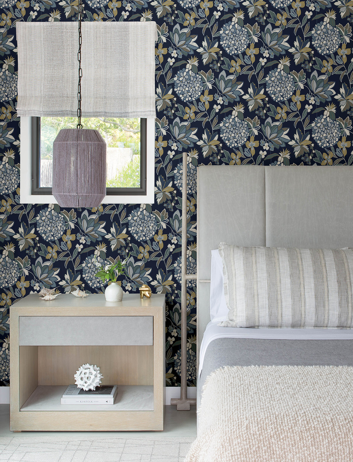 4146-27228-peel-and-stick-wallpaper-room-scene-detail-closeup