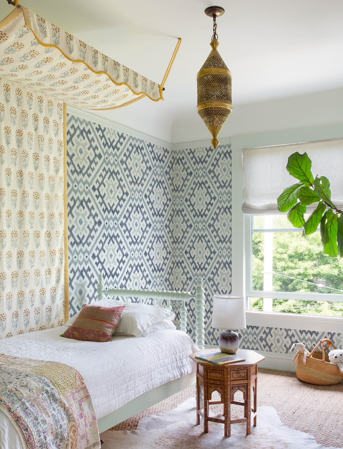 4146-27238-peel-and-stick-wallpaper-room-scene