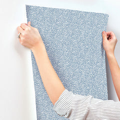 4146-27268-peel-and-stick-wallpaper-stick-application-step
