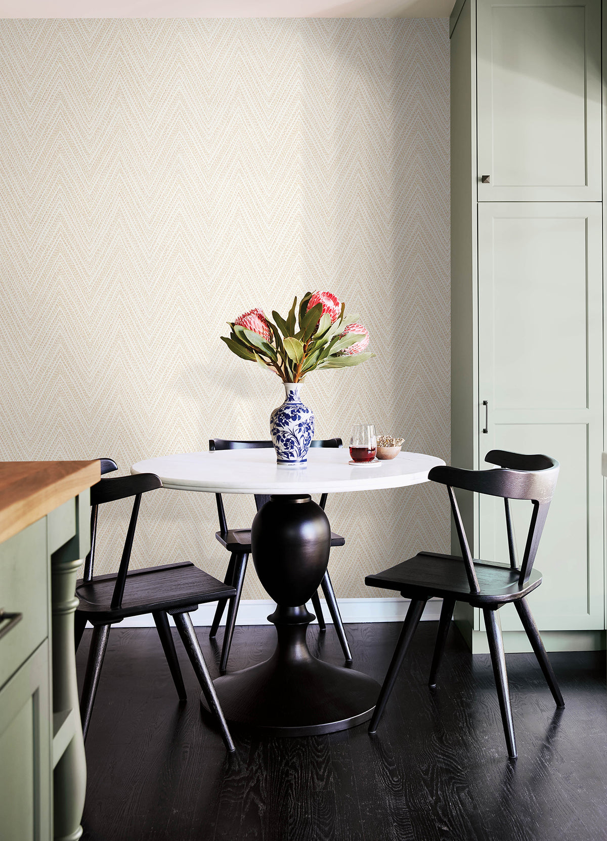 4147-27371-peel-and-stick-wallpaper-room-scene