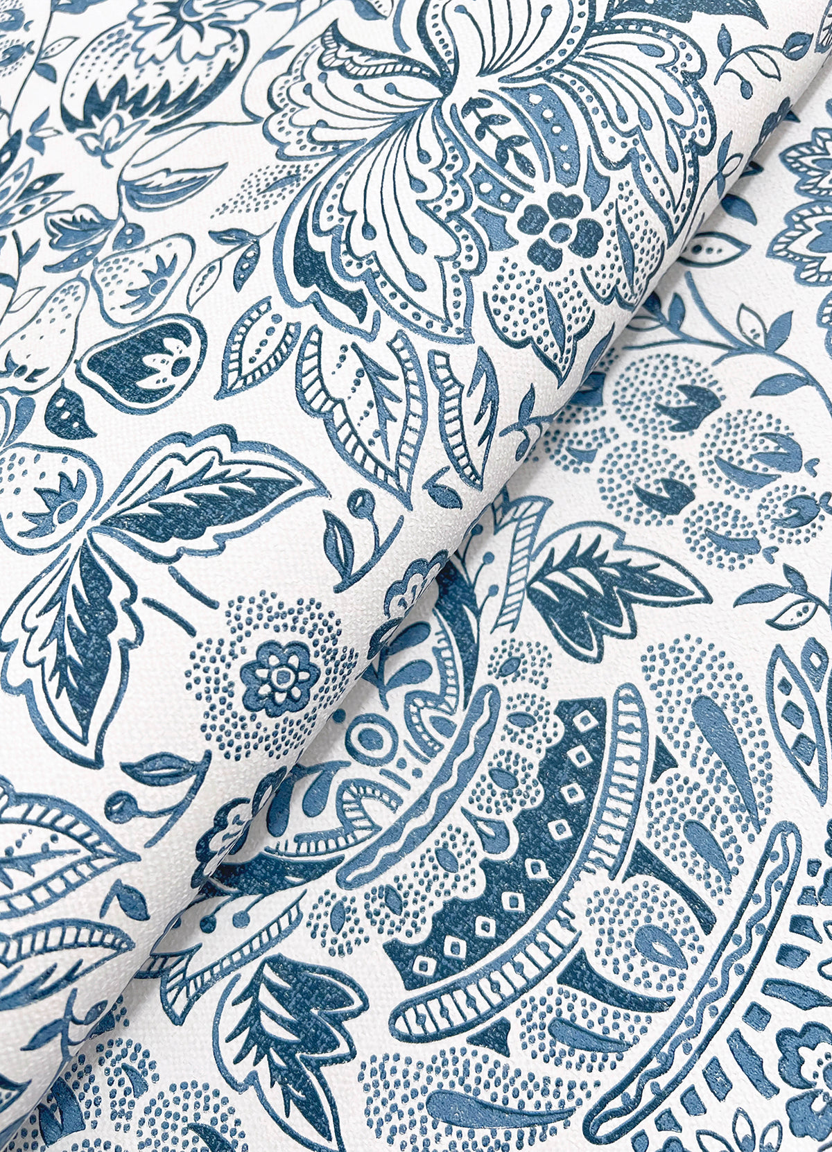 4147-27372-peel-and-stick-wallpaper-detail-closeup