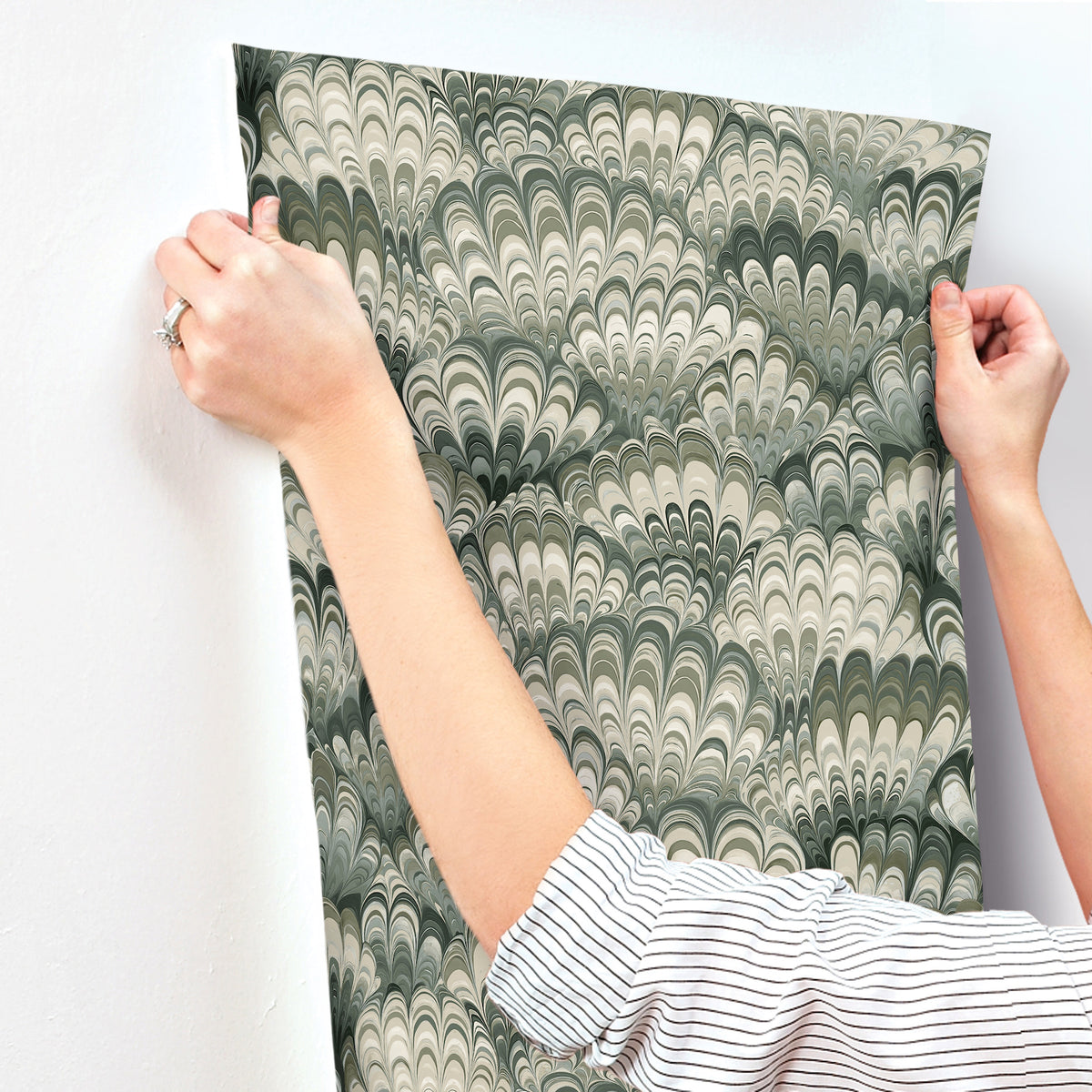 4147-27377-peel-and-stick-wallpaper-stick-application-step