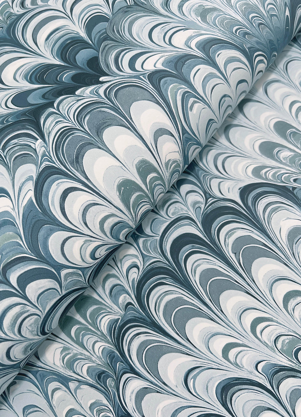 4147-27379-peel-and-stick-wallpaper-detail-closeup