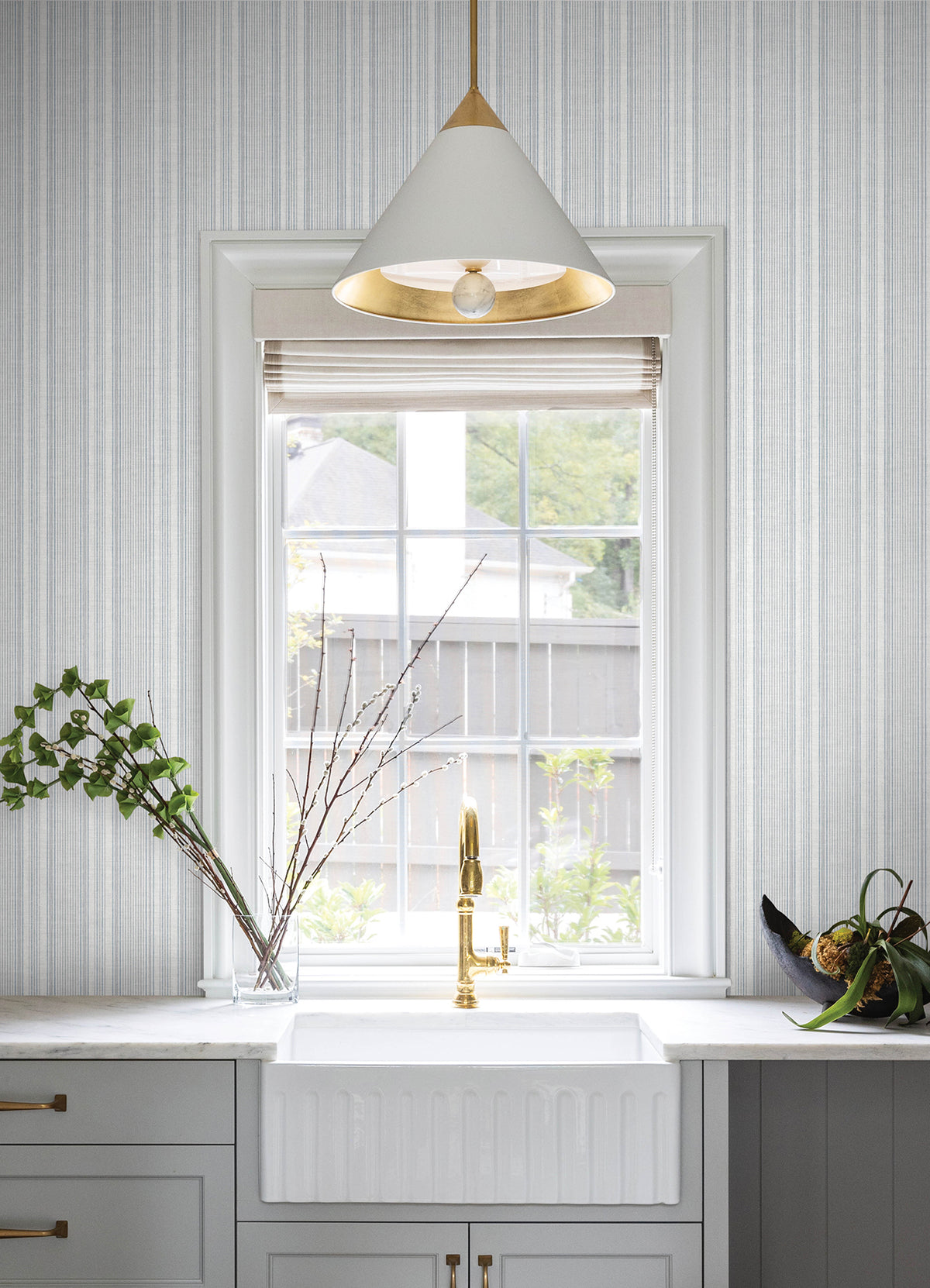 4147-27393-peel-and-stick-wallpaper-room-scene