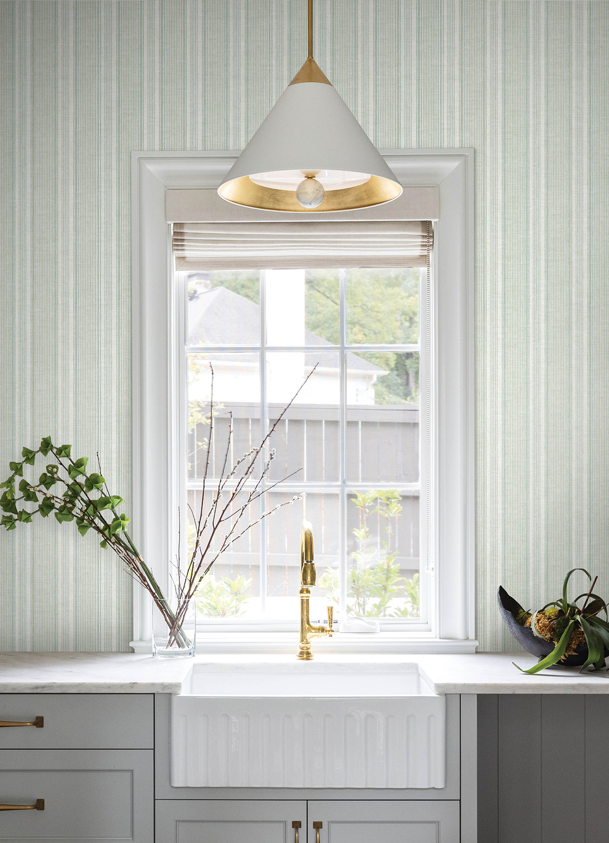 4147-27395-peel-and-stick-wallpaper-room-scene