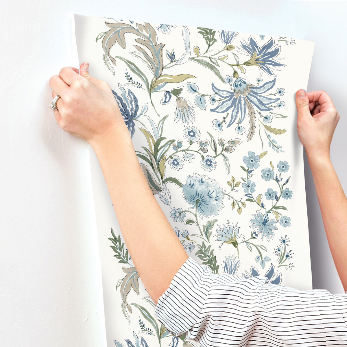 4147-27398-peel-and-stick-wallpaper-stick-application-step