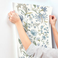 4147-27398-peel-and-stick-wallpaper-stick-application-step