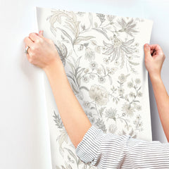 4147-27400-peel-and-stick-wallpaper-stick-application-step