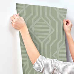 4147-27401-peel-and-stick-wallpaper-stick-application-step