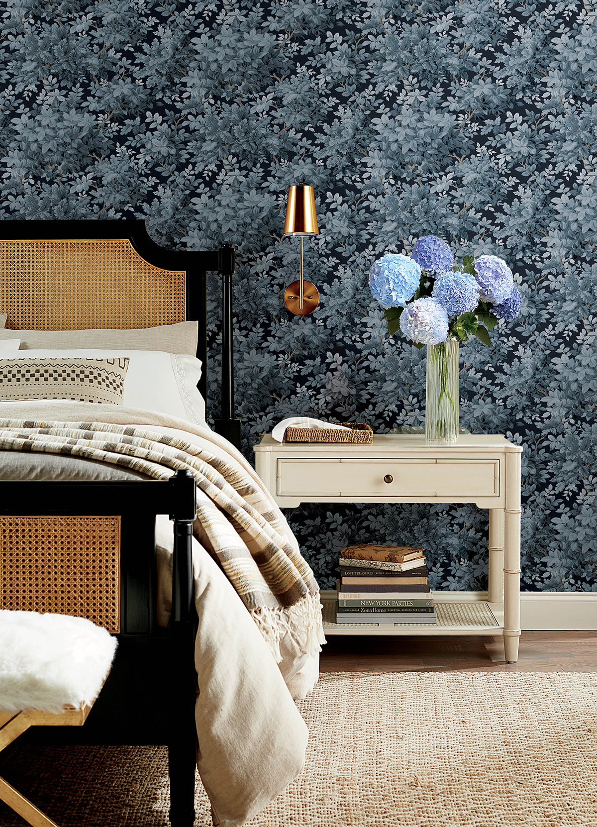 4147-80003-peel-and-stick-wallpaper-room-scene