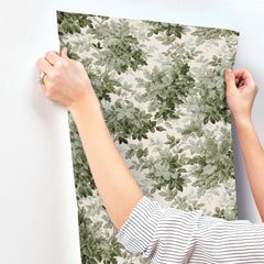 4147-80006-peel-and-stick-wallpaper-stick-application-step