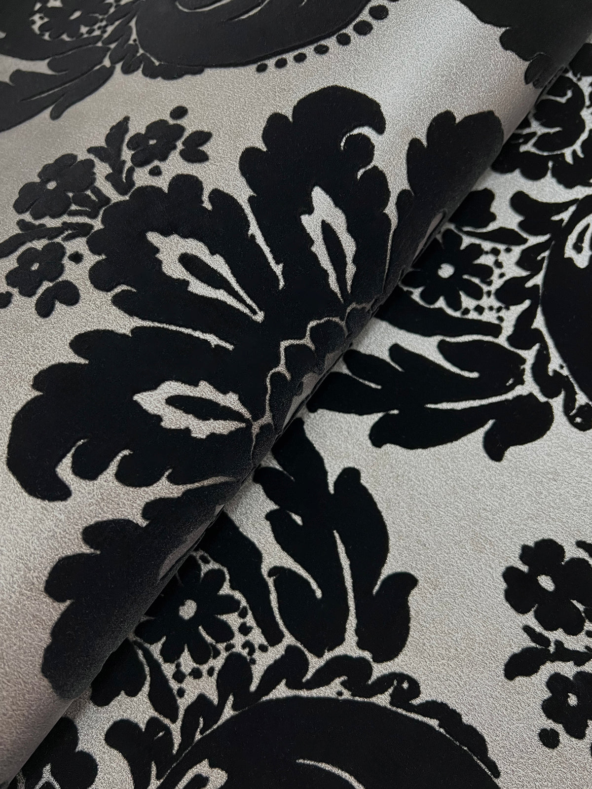 4147-87391-peel-and-stick-wallpaper-detail-closeup