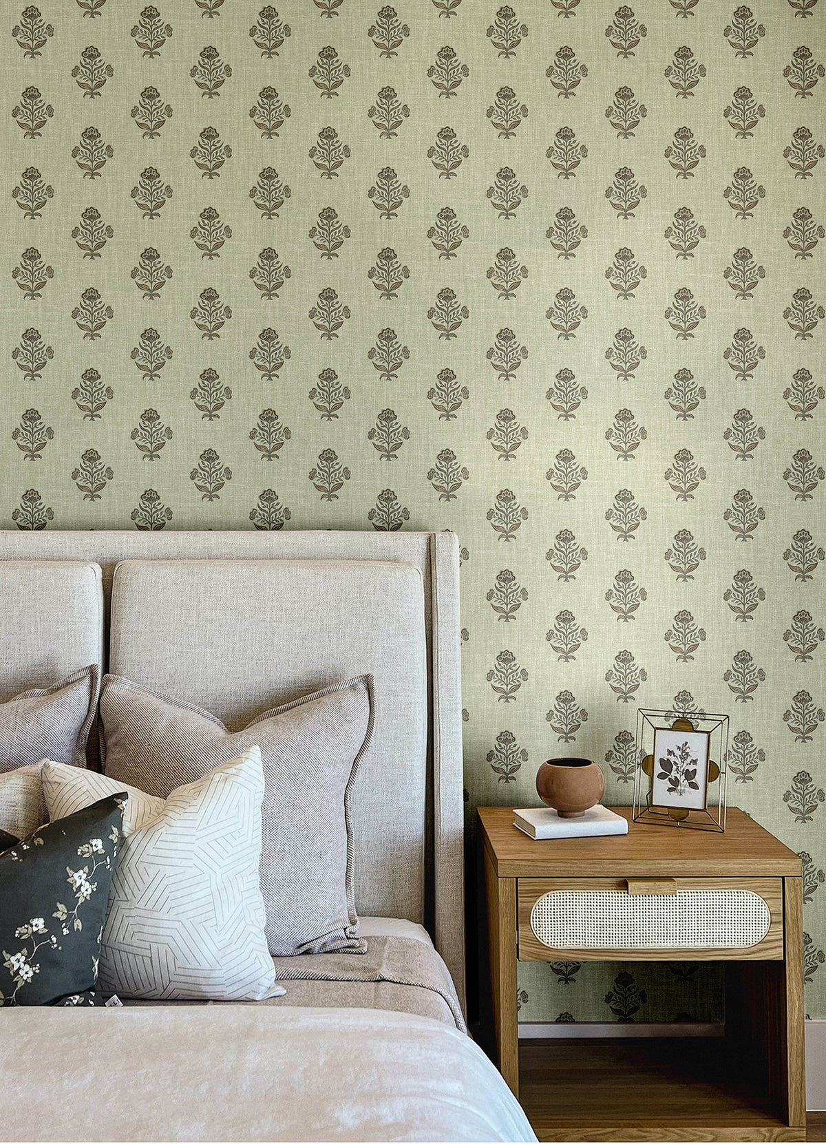 4148-27419-peel-and-stick-wallpaper-room-scene-detail-closeup