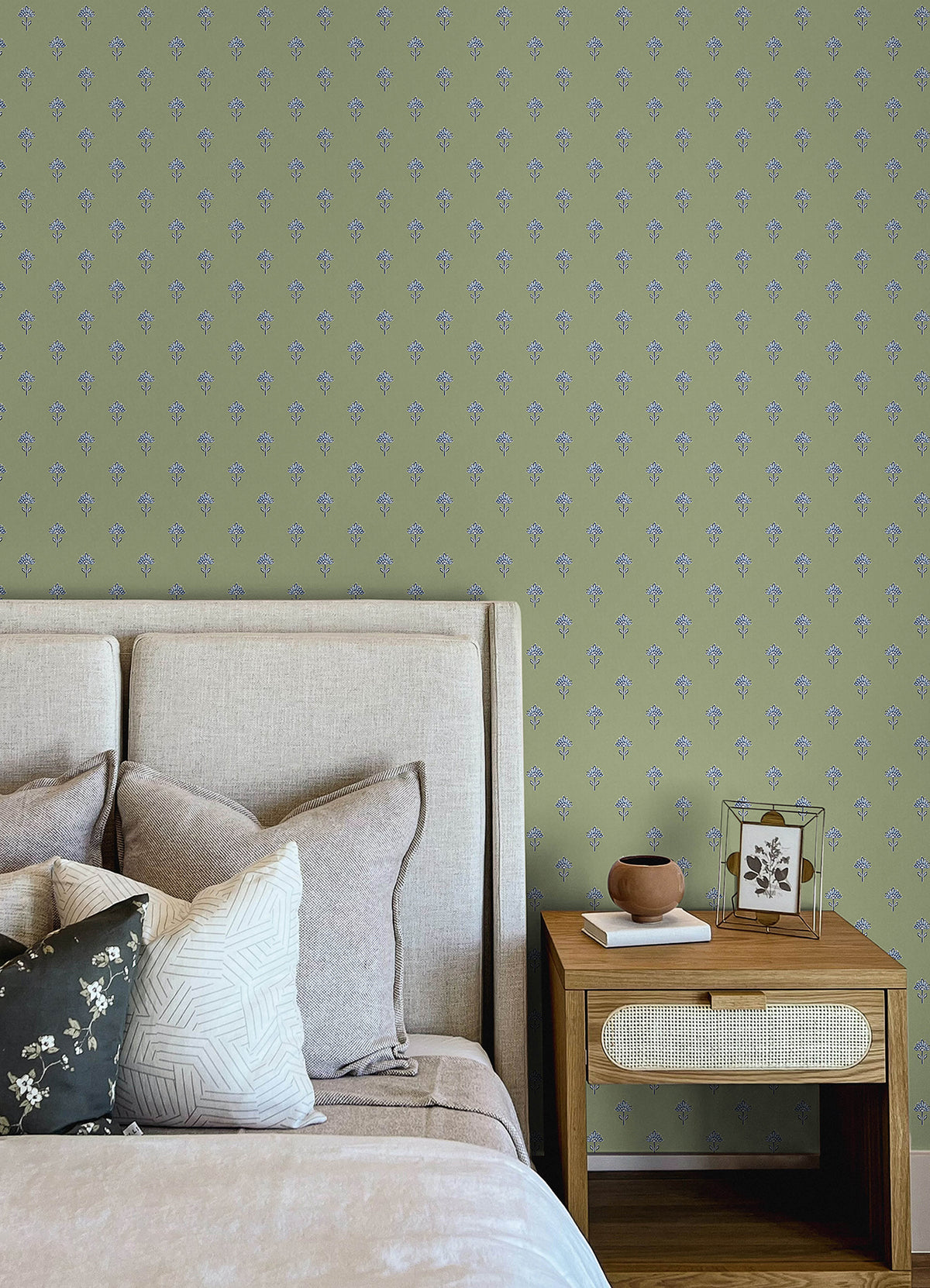4148-27459-peel-and-stick-wallpaper-room-scene-detail-closeup