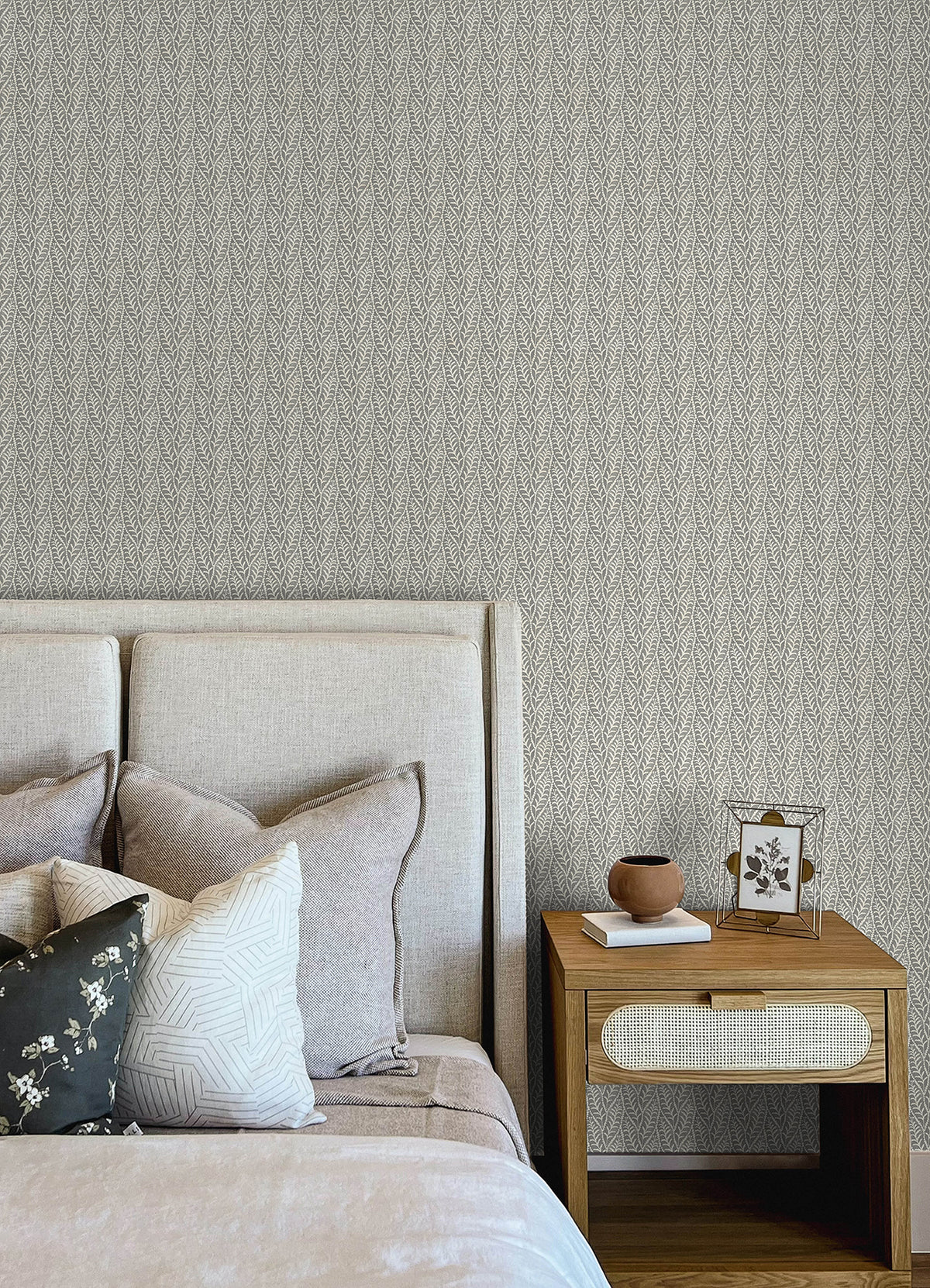 4148-27468-peel-and-stick-wallpaper-room-scene-detail-closeup