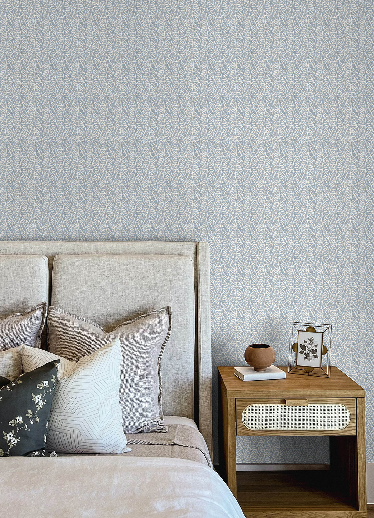 4148-27469-peel-and-stick-wallpaper-room-scene-detail-closeup