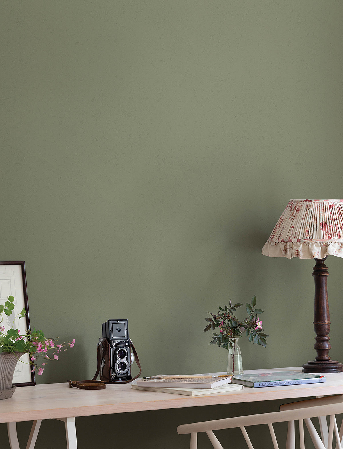 4153-77007-peel-and-stick-wallpaper-room-scene